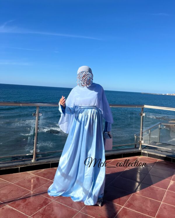 photo-output-3-4 Queen robe (soutenance)